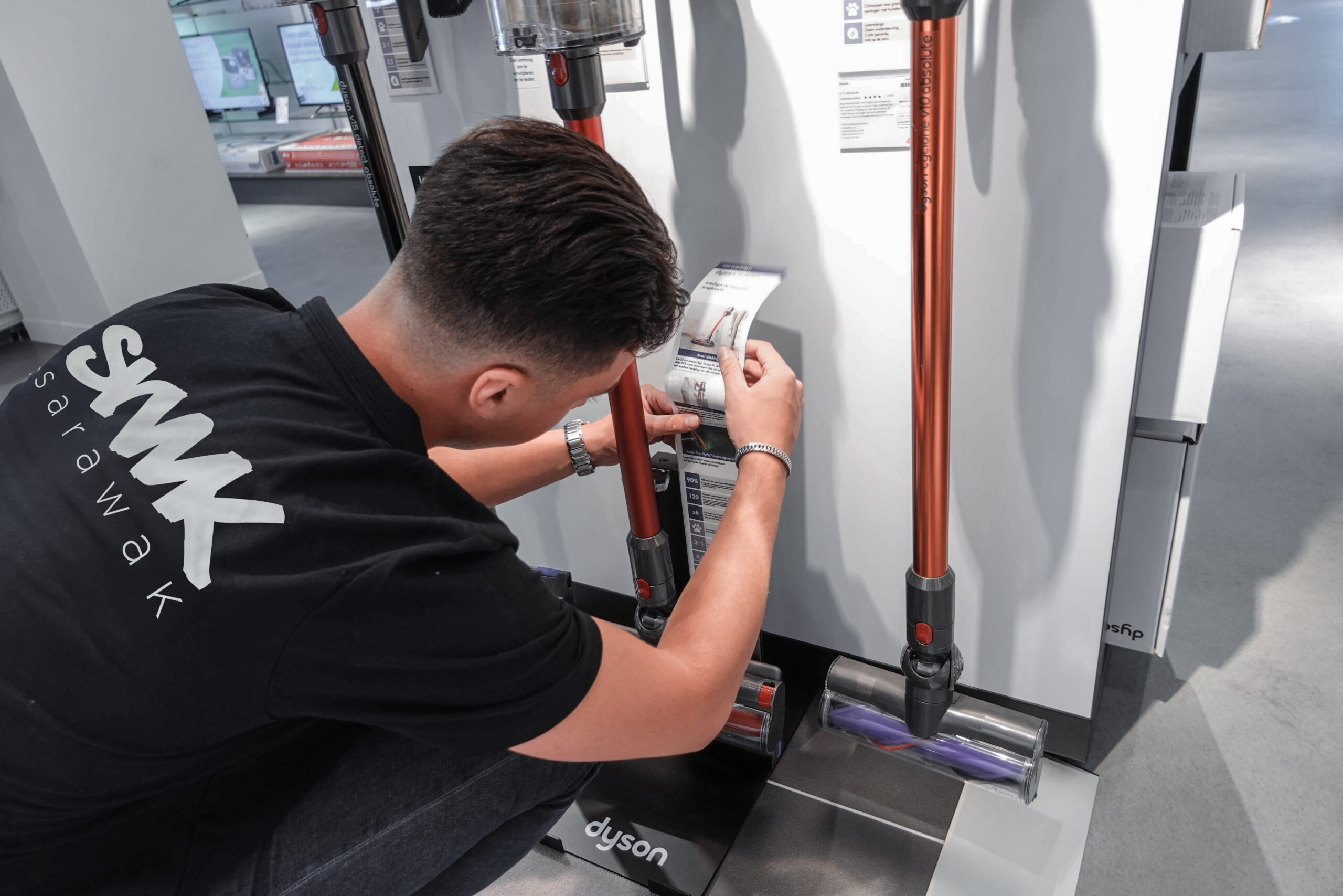 Dyson - Campaign Merchandising